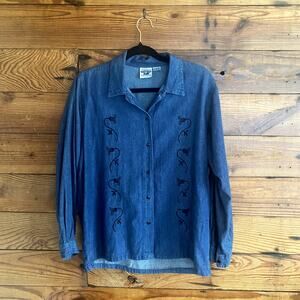 T&R Denims Dark Wash embroidered denim button down size small